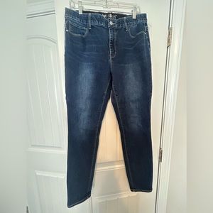 WHITE HOUSE/BLACK MARKET JEANS